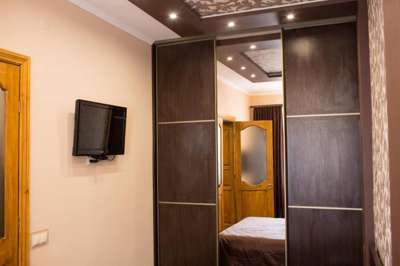 Guest House At Kulisha 12 Lviv Exterior photo
